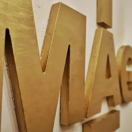 ベッド・アンド・ブレックファスト Maglo Station 3*